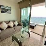 Hermoso Edificio Frente Al Mar, A Pie De Playa Y Hermosas Vistas Апартаменты