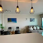 Apartament Hermoso Edificio Frente Al Mar, A Pie De Playa Y Hermosas Vistas *