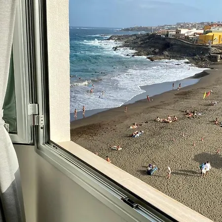 Frente Al Mar Con Gran Terraza Y Hermosas Vistas Apartamento