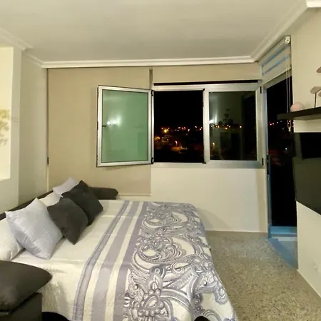 Apartamento Frente Al Mar Con Gran Terraza Y Hermosas Vistas *
