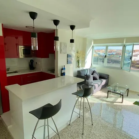 Apartamento Frente Al Mar Con Gran Terraza Y Hermosas Vistas *