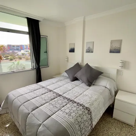 Apartamento Frente Al Mar Con Gran Terraza Y Hermosas Vistas *