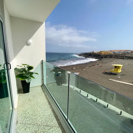 Hermoso Edificio Frente Al Mar Con Gran Terraza Y Hermosas Vistas * Las Palmas de Gran Canaria