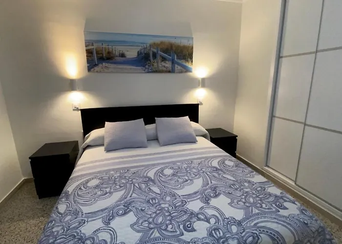 Hermoso Edificio Frente Al Mar Con Gran Terraza Y Hermosas Vistas *