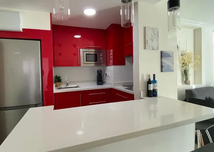 Apartamento Hermoso Edificio Frente Al Mar Con Gran Terraza Y Hermosas Vistas *